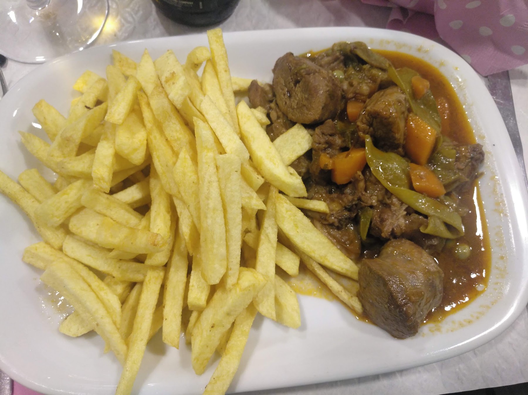 carne de porco à alentejana